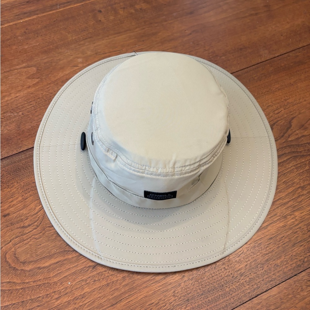 O'Neill Men’s SPF 50  Beige Adventure Hat - Picture 3 of 8